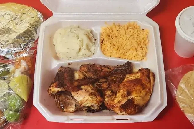 ½ pollo asado al carbón